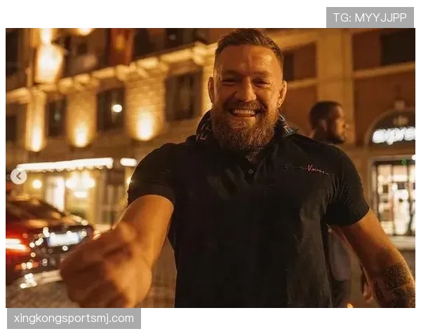 康纳·麦格雷戈在家喝杯咖啡都要配保镖站岗？