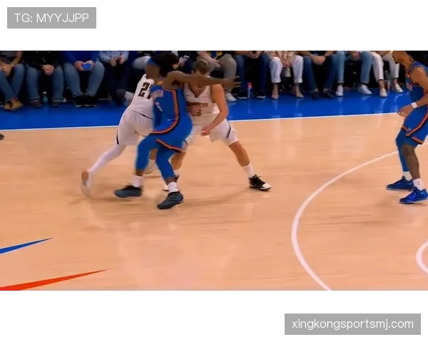 怀特挡拆吸引约基奇防守，比赛季初三分效率提升