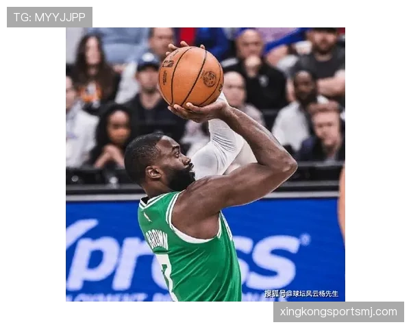 拉沙德·刘易斯无球跑动提升队内三分效率明显超越同期内线